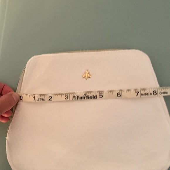 GUERLAIN Makeup Pouch white/cream NWOT - Picture 5 of 6